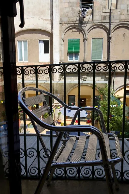 Hostal La Terrassa バルセロナ ゲストハウス