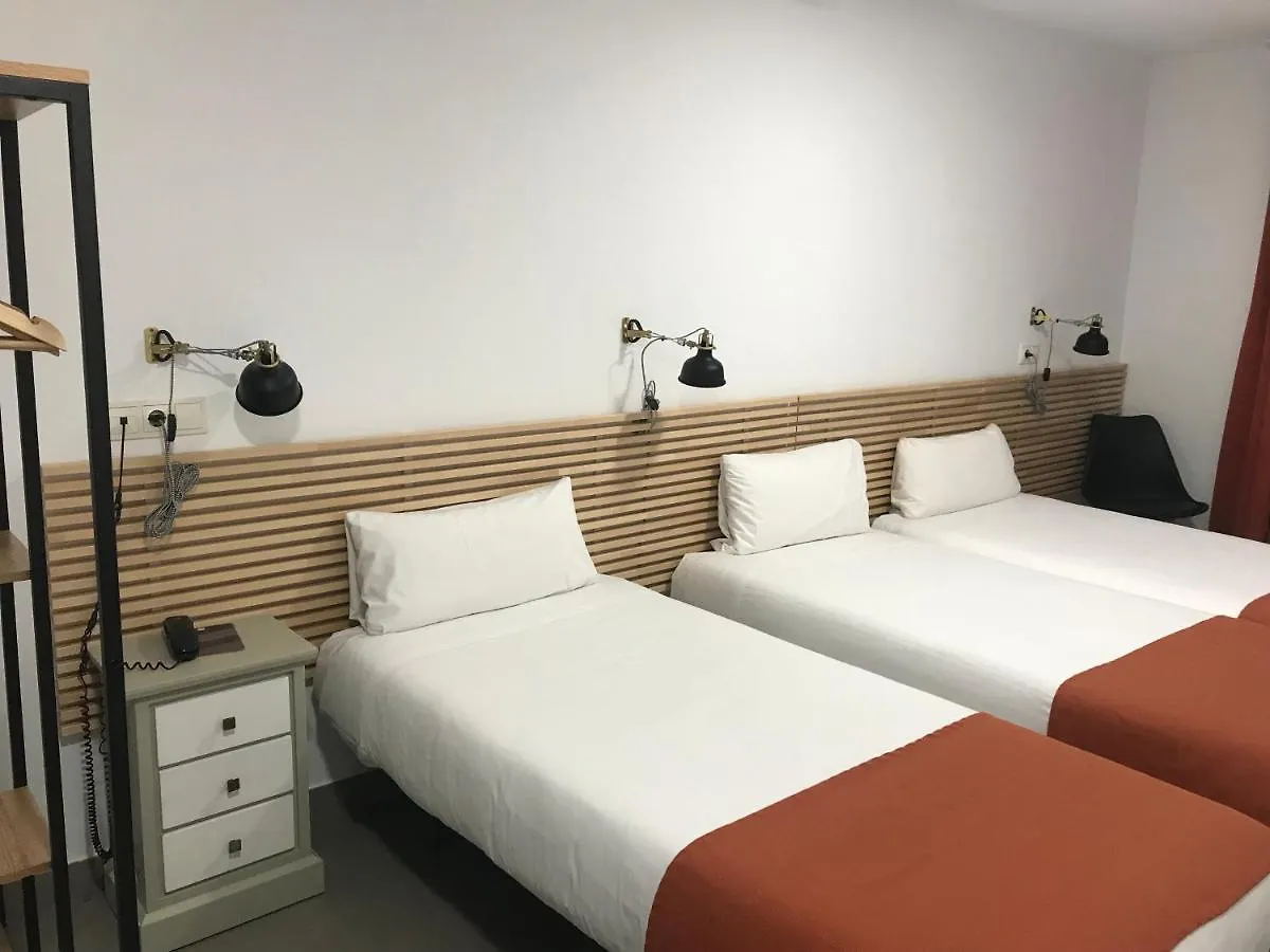 ゲストハウス Hostal La Terrassa バルセロナ