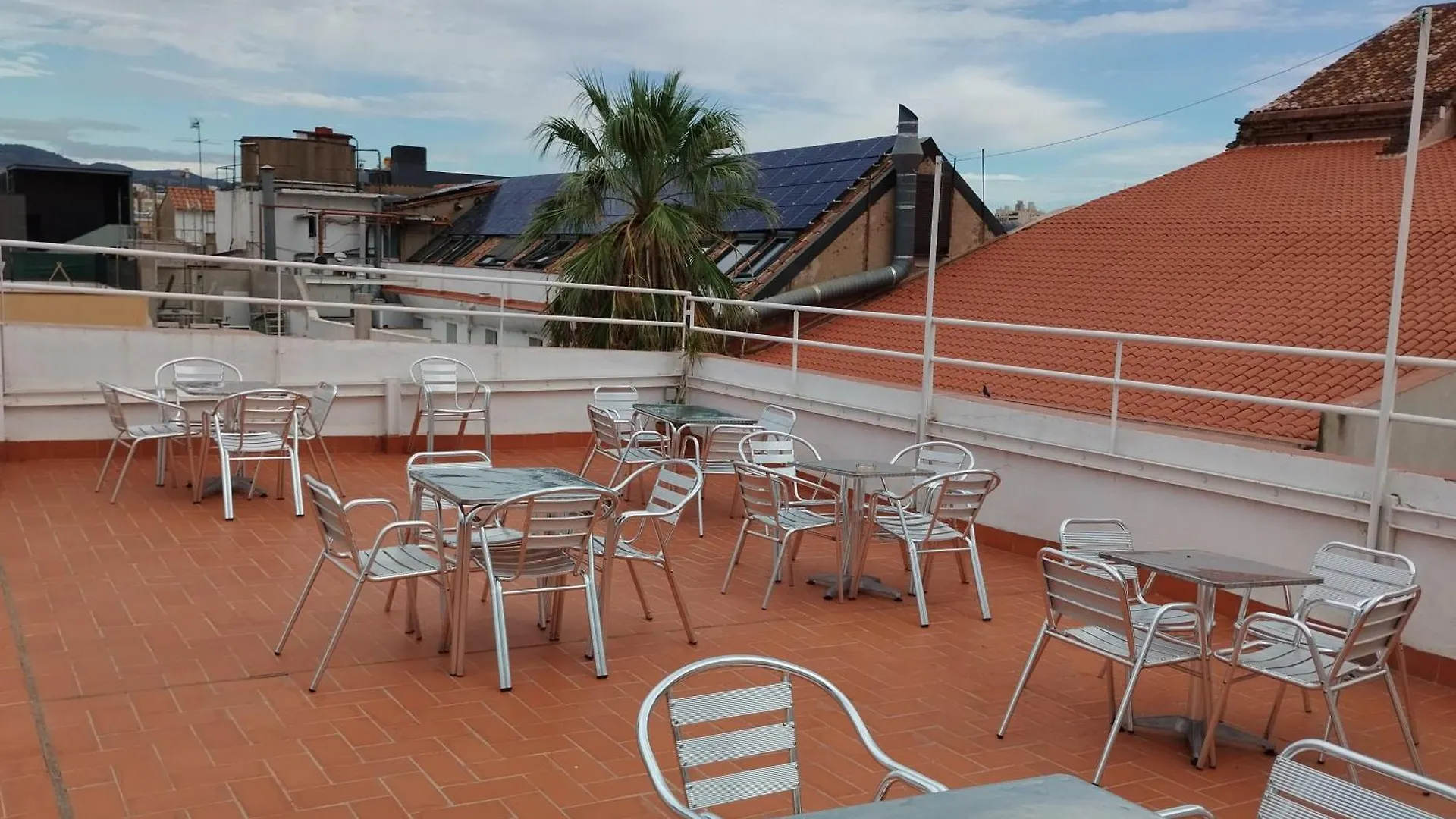 Hostal La Terrassa バルセロナ 0*,