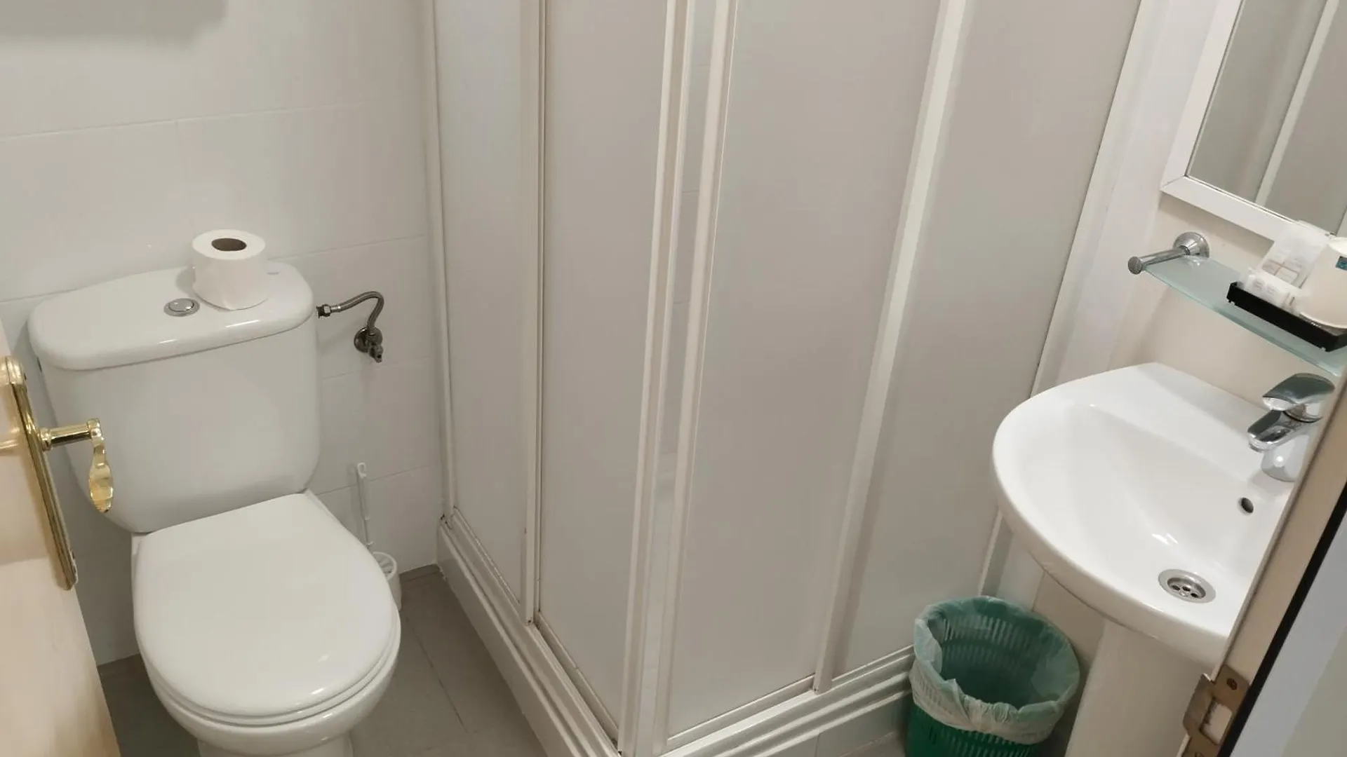 Hostal La Terrassa 0*, Barcelona Spain