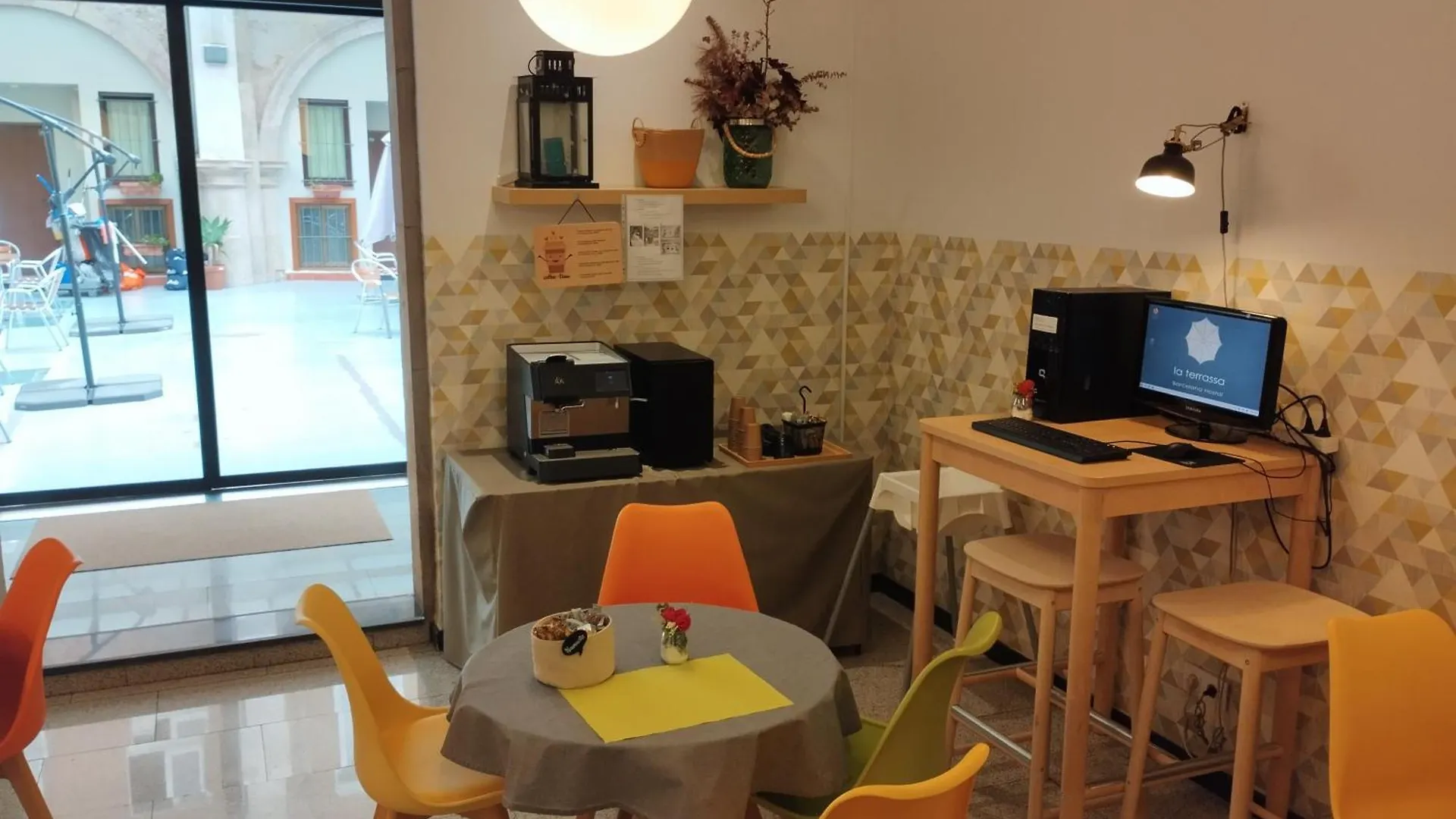 Hostal La Terrassa Barcelona