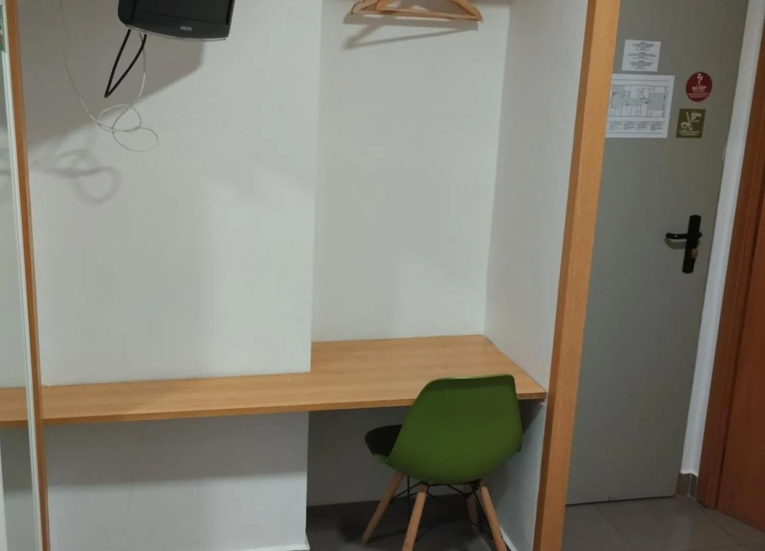 Hostal La Terrassa バルセロナ ゲストハウス