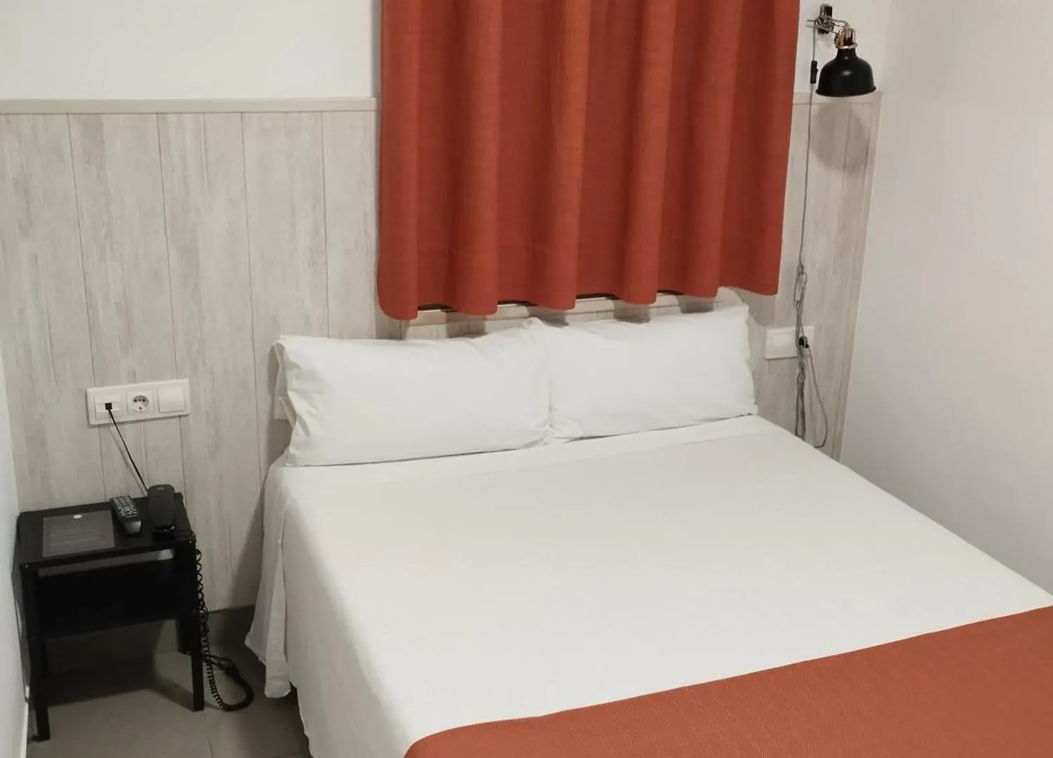 Guest house Hostal La Terrassa Spain
