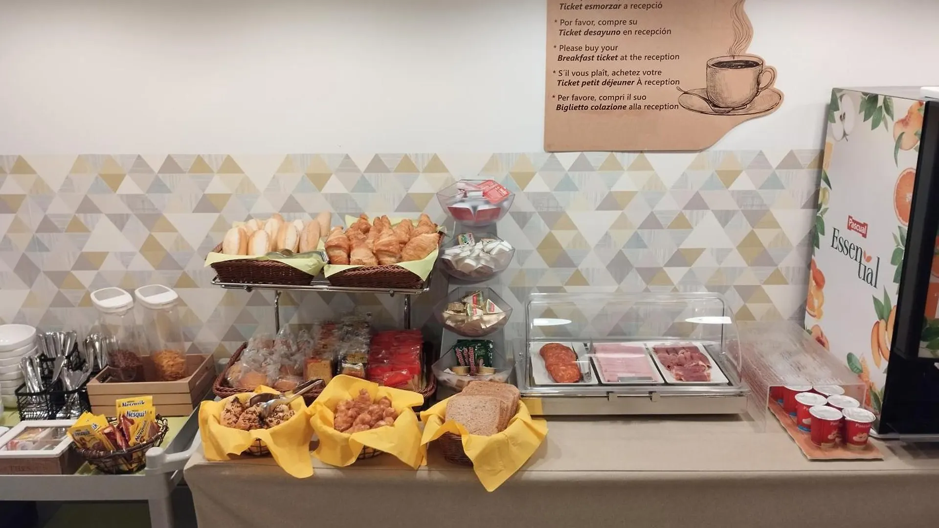 Hostal La Terrassa バルセロナ ゲストハウス