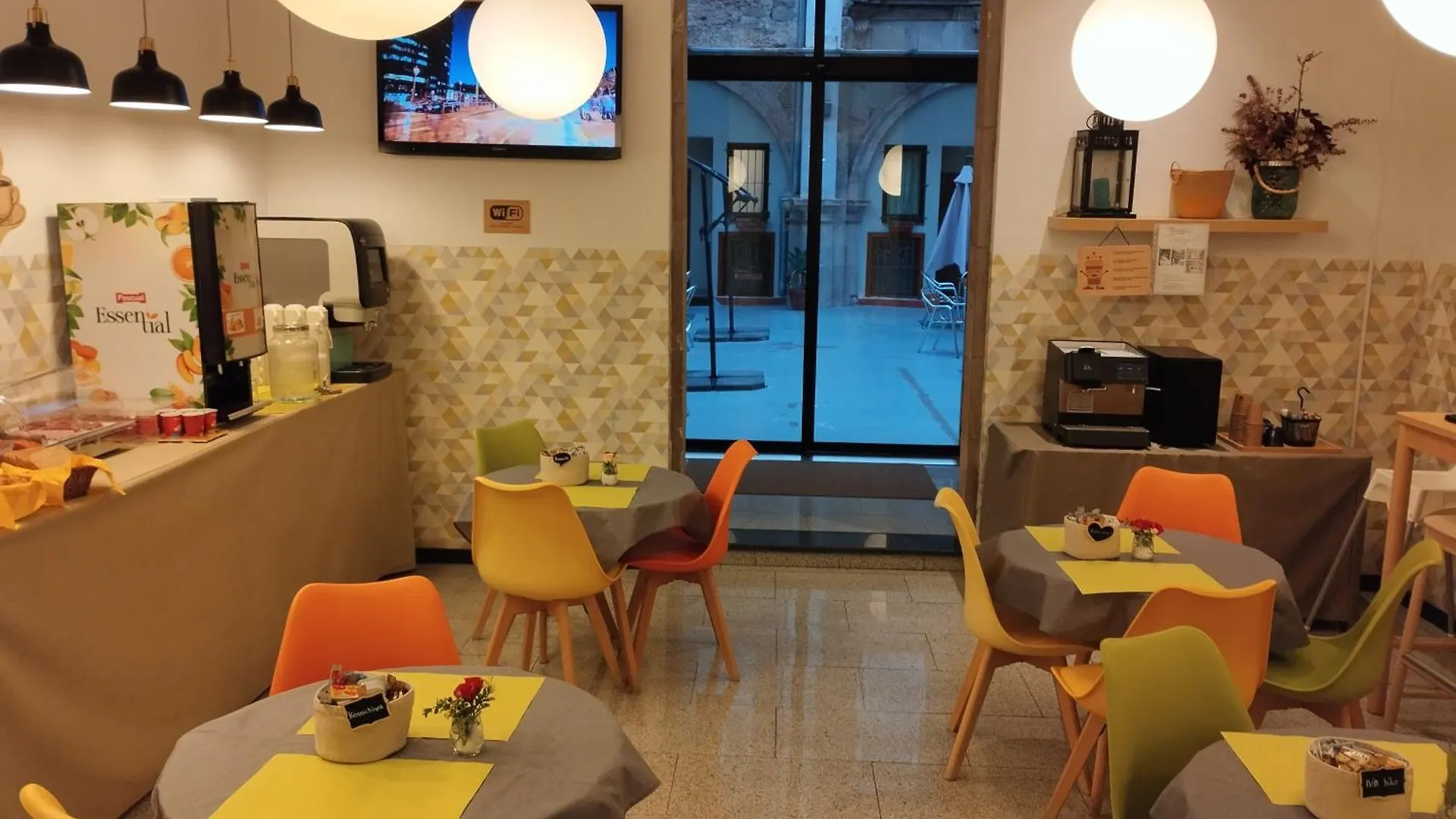 ゲストハウス Hostal La Terrassa バルセロナ スペイン