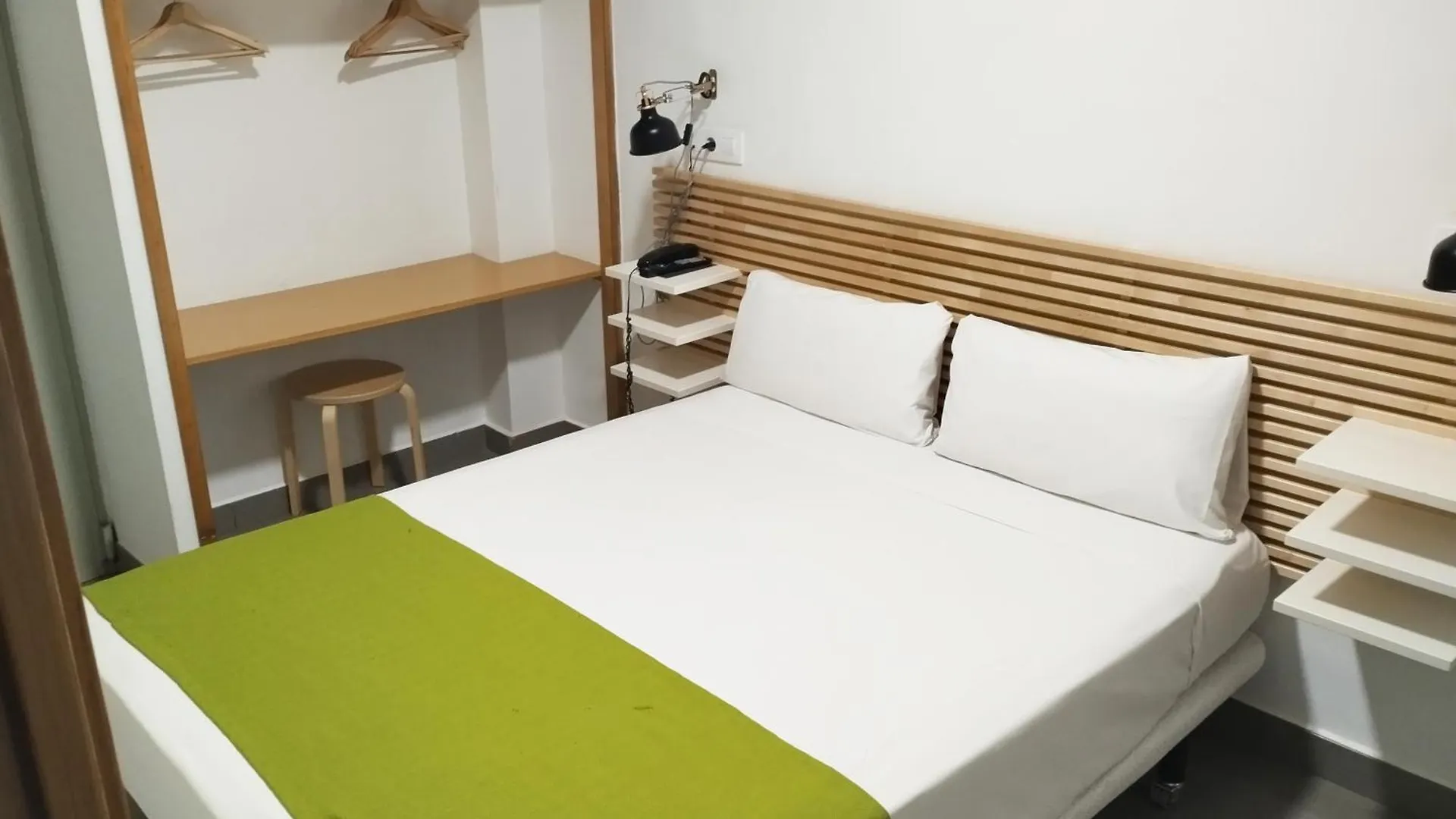 Affittacamere Hostal La Terrassa Barcellona